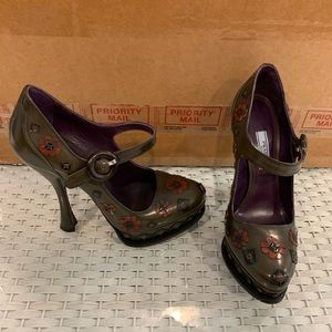 Prada olive green black red flower Mary Jane platform pump - size 37.5